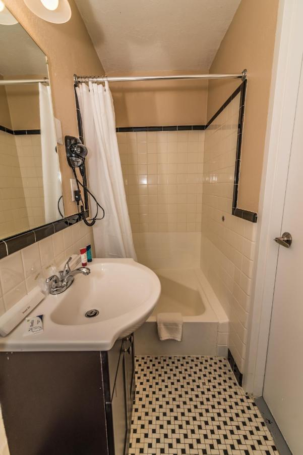The Minuteman Inn Acton Concord Littleton Экстерьер фото