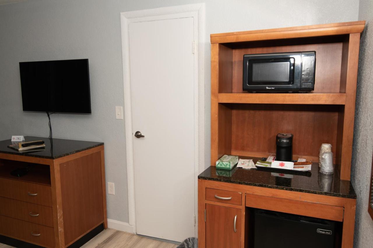 The Minuteman Inn Acton Concord Littleton Экстерьер фото